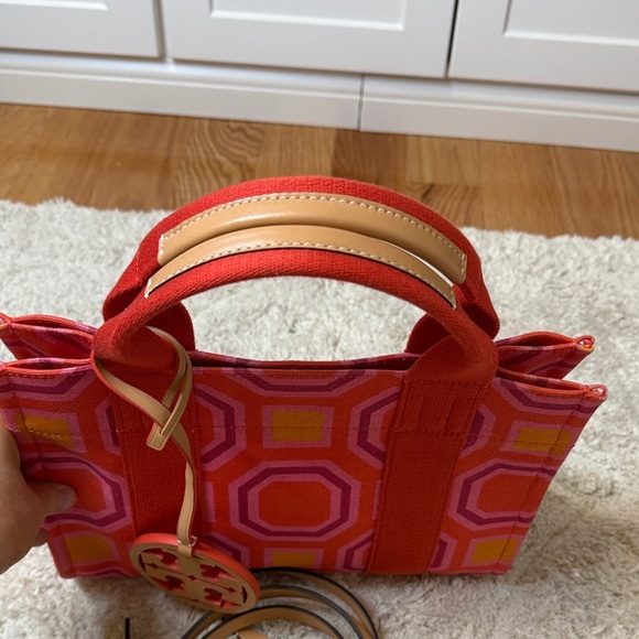 Tory Burch 🛑 Octagon Mini Pink and Red Tote - Picture 2 of 9